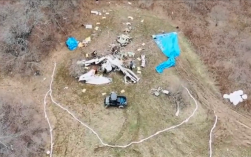 残骸散落一地 美国再发生一起飞机坠毁事故：6人死亡!