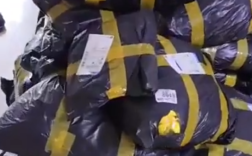 84斤女子吐槽买百件衣服基本穿不上 网友纷纷表示：现在女装严重缩水，感觉像童装!