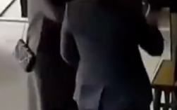 母亲瞒着大儿子将118万给其余三子女 法院：赠予行为成立，驳回诉讼请求！