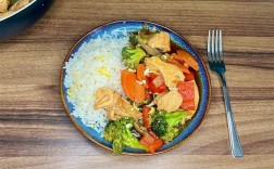 山姆试吃员晒工资条被开除 多方回应：员工所述与事实不符！