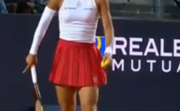 郑钦文1-2不敌高芙 交手记录0胜3负！