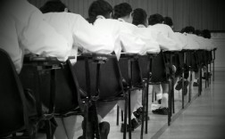 严禁将手机带入课堂！教育部：鼓励中小学每周一天无作业日 缓解考试升学焦虑！