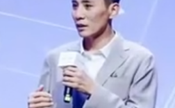 47岁刘烨“瘦到皮包骨”引热议 网友纷纷表示：太瘦了！