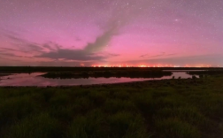 地磁暴来了！黑龙江多地出现罕见粉紫色极光!