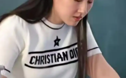 大学老师因酷似刘亦菲走红 俄罗斯留学回来的博士！