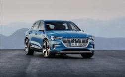 男子试驾故意撞毁5辆豪车 只为让4S雇佣自己！