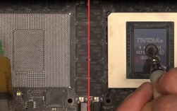 RTX 5090惨烈变砖 PCB都裂了！居然神奇修好 用了3根飞线！