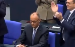 获得多数票的支持 默茨当选德国总理！