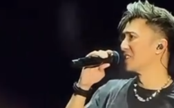 谢霆锋转发王菲看他演唱会的博文 两人自2014年复合后首次公开互动!