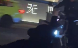 保安驱赶外卖员突然倒地被指假摔 物业:保安是被撞倒，衣服有破损！