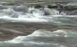 黄河水不黄了 网友：跳进黄河可以洗清了！