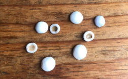 女子吃小龙虾竟剥出多颗珠子：材质像陶瓷！