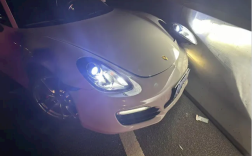 保时捷高速上撞到石头维修花10多万 车主起诉公路管理方败诉！