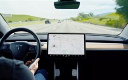 女子坐顺风车司机切换智驾 在高速全程玩手机、刷视频：投诉后赔5元优惠券！