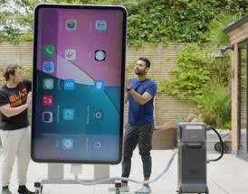 大神真敢想！用i9+6950 XT打造全球最大iPhone：手电筒比车灯还亮！