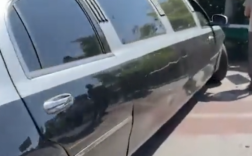 男子开9米加长林肯勇闯皖南川藏线 蹭车后遗憾离场！