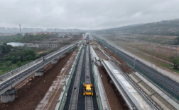 西康高铁全线铺轨正式启动 全线桥隧比高达94%！